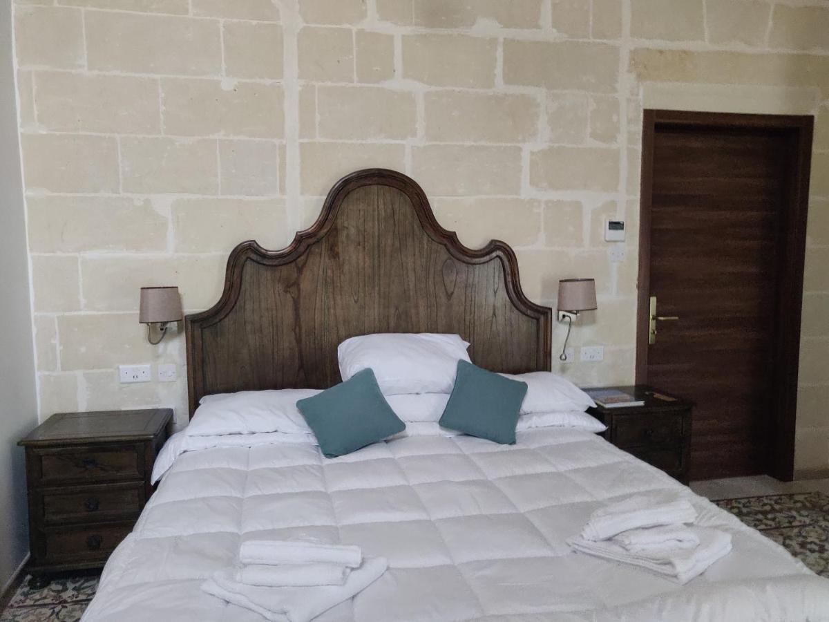 Central 214 Boutique Hotel Hamrun Bagian luar foto